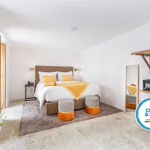 https://with-you-suites.hotels-lisbon-portugal.com